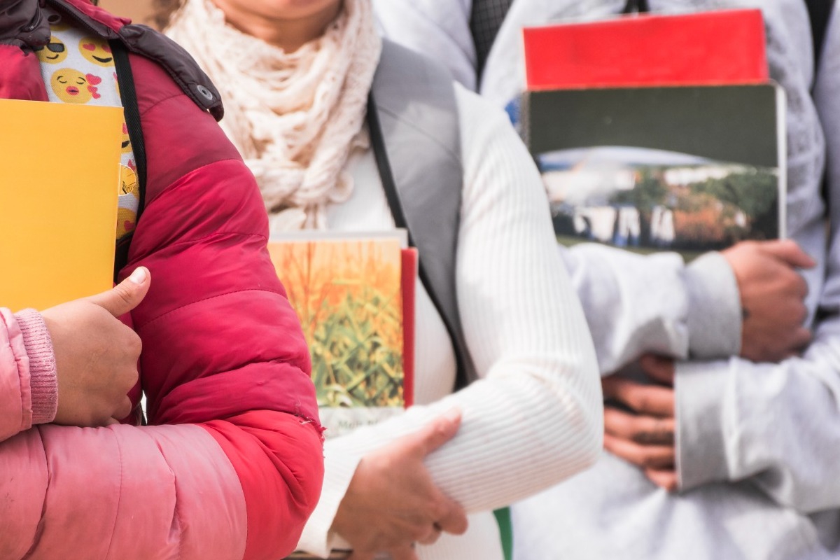 Σχολεία‑στρατόπεδα στην Κίνα: Μαθητές μιλούν για ξυλοδαρμούς και απαγωγές