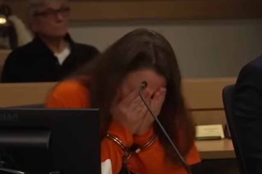 ΗΠΑ: 26χρονη δασκάλα έστειλε… 35.000 ερωτικά μηνύματα σε 11χρονο & ξέσπασε σε κλάματα όταν καταδικάστηκε!