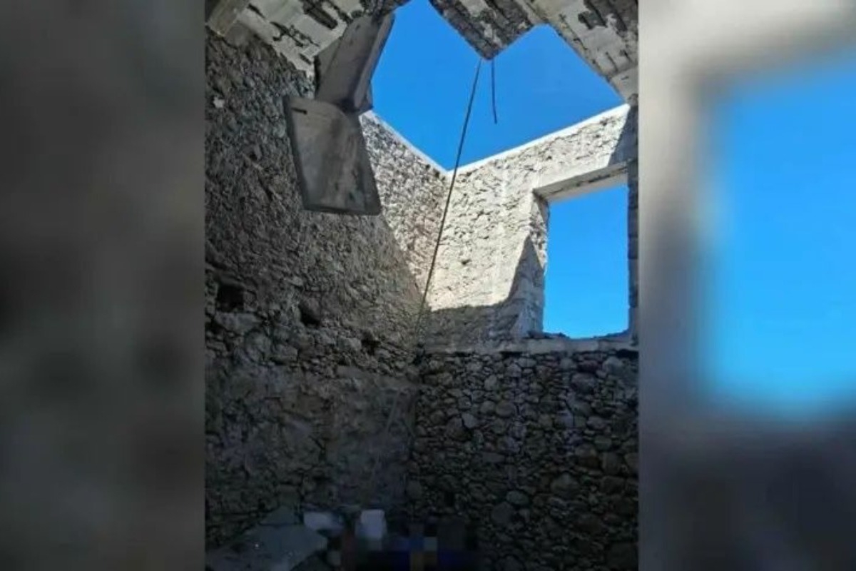 Κρήτη: Νεκρός άνδρας που έπεσε στο κενό μετά από κατάρρευση ταράτσας - Όλα συνέβησαν σήμερα, λίγο πριν τις 12:30 το μεσημέρι, όταν ένας άντρας ηλικίας 65 ετών έπεσε στο κενό, λόγω της κατάρρευσης ταράτσας, από ύψος περίπο