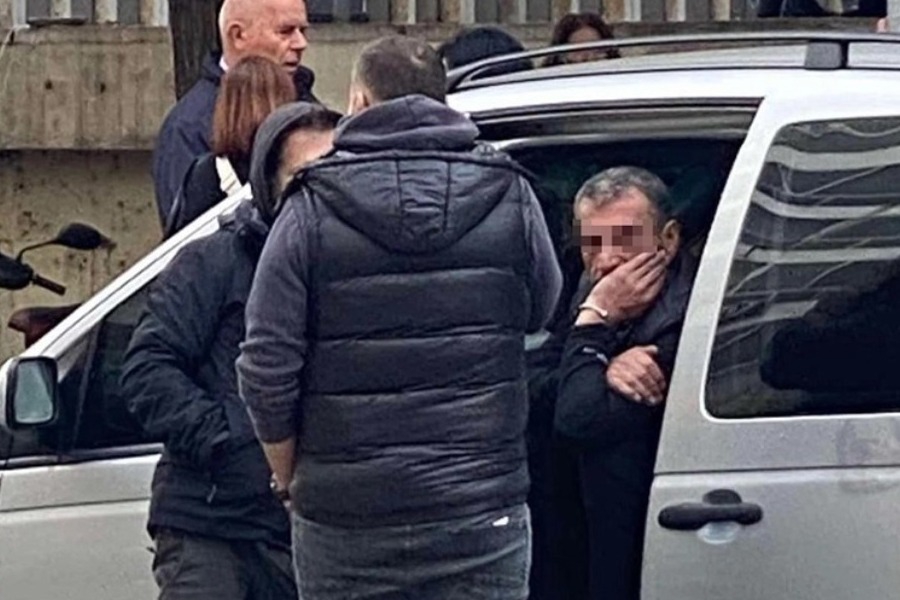 Χάος σε πτήση προς Θεσσαλονίκη με 59χρονο που γρονθοκόπησε επιβάτες: Ξαναεμφανίστηκε με μαχαίρι