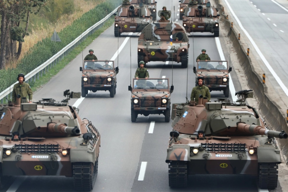 Εντυπωσιακή η πρόβα της στρατιωτικής παρέλασης στη Θεσσαλονίκη για την 28η Οκτωβρίου - Δείτε βίντεο και φωτογραφίες