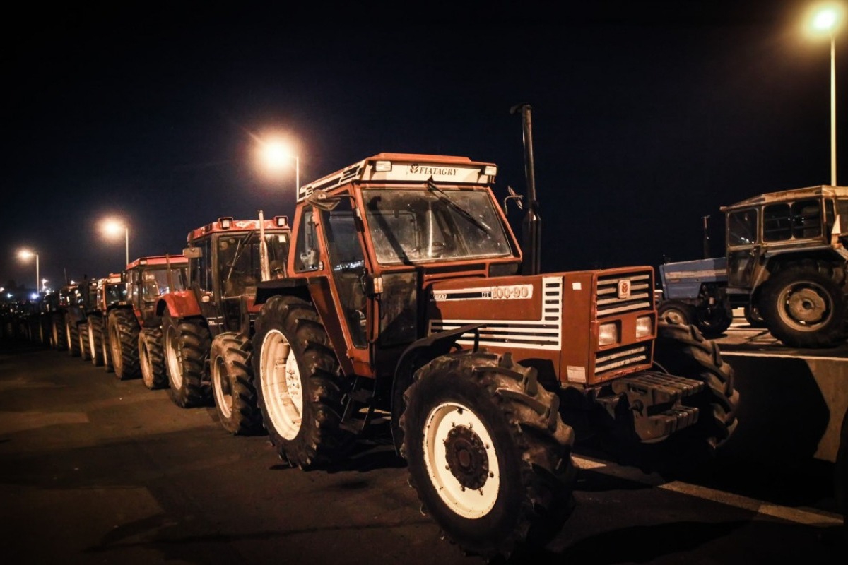 Λάρισα: Σκληραίνουν και άλλο τη στάση τους αγρότες ‑Κλειστές οι παρακαμπτήριες στη Νίκαια