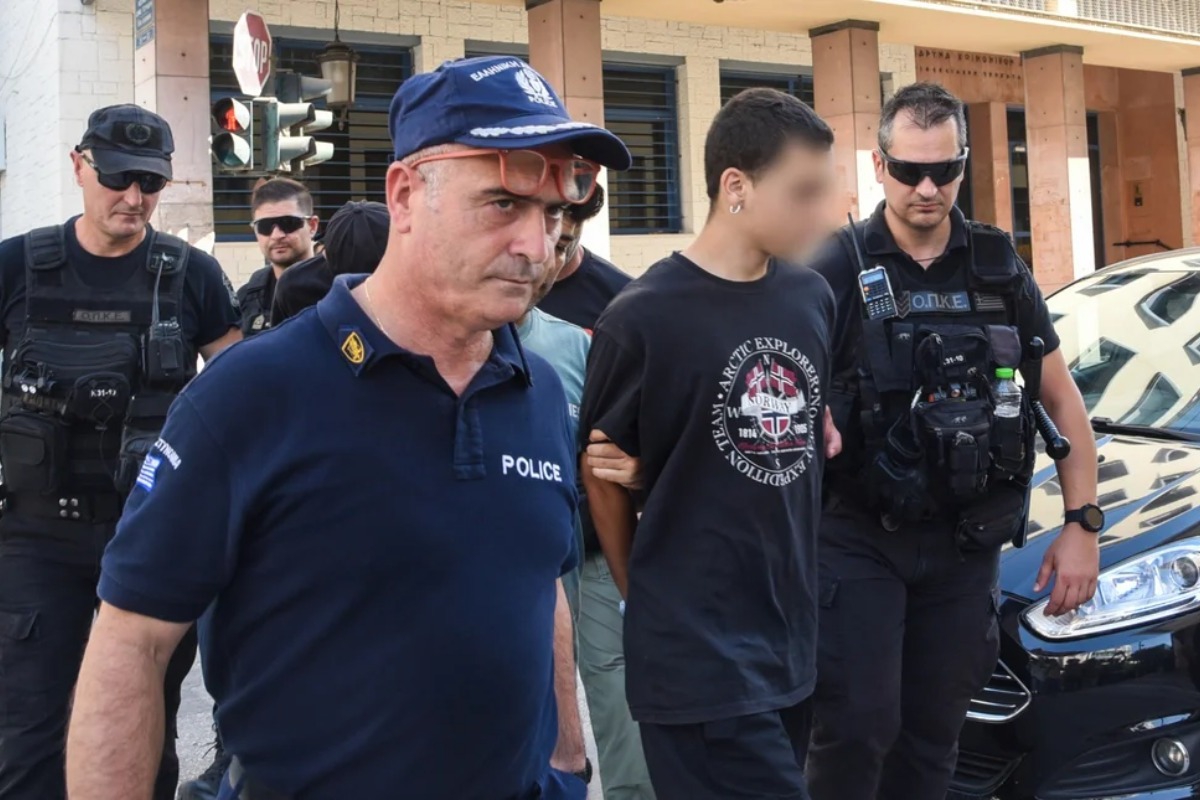Πάτρα: Στον εισαγγελέα ο 19χρονος και ο 27χρονος που κατηγορούνται για εμπρησμό στα Συχαινά