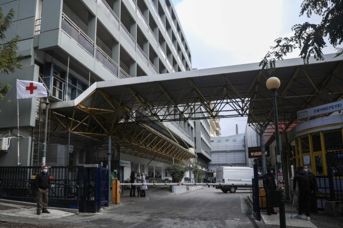 Χωρίς κλιματιστικά το νοσοκομείο «Ευαγγελισμός» ‑ Αγνωστοι έκοψαν τα καλώδια των μονάδων