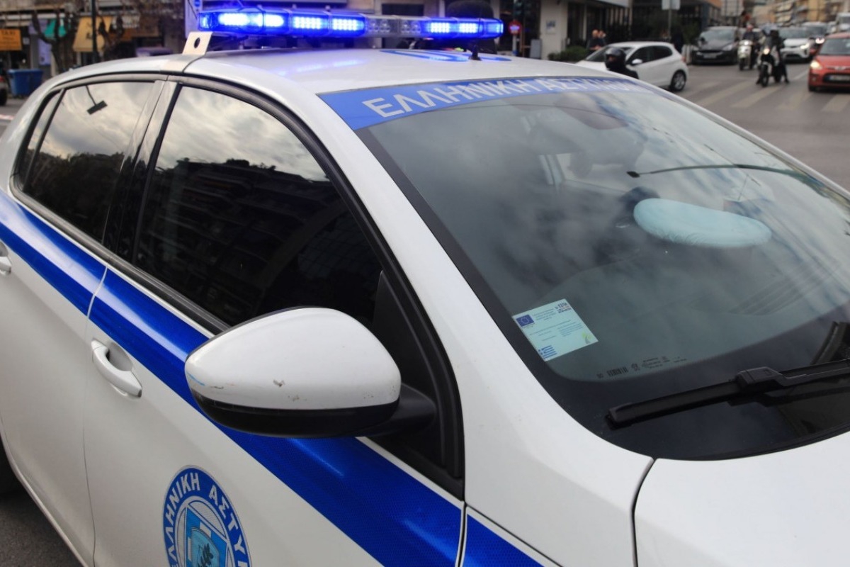 Θεσσαλονίκη: Οδηγός σε αμόκ αρνήθηκε να κάνει αλκοτέστ και διέλυσε οκτώ αυτοκίνητα