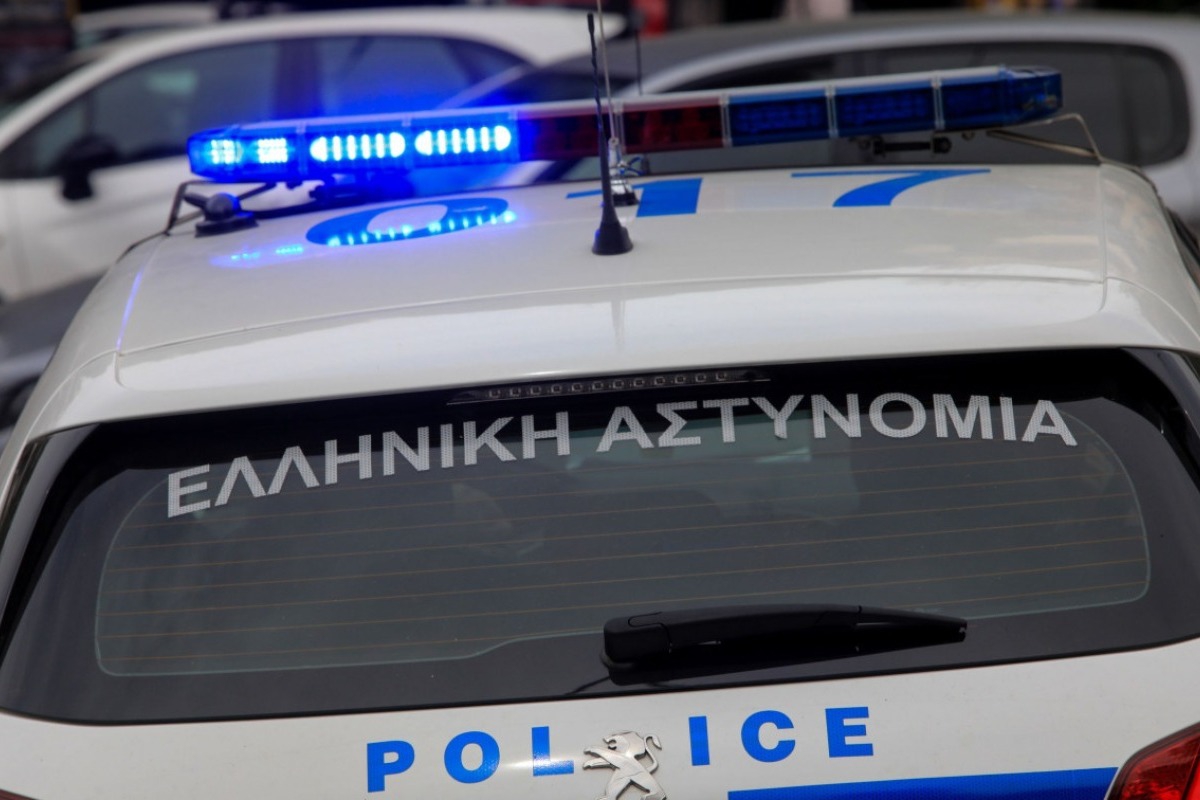 Τρόμος για 3 ανήλικες στο Καματερό: Μεθυσμένος Ινδός τις απείλησε με χαρτοκόπτη - Το συμβάν σημειώθηκε αργά το βράδυ του Σαββάτου
