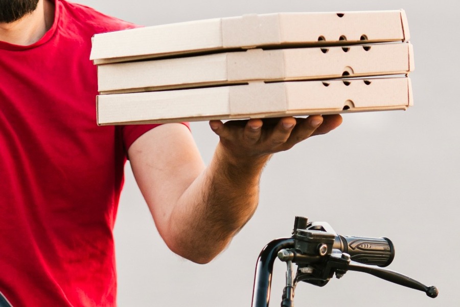 Πάτρα: Επίθεση σε ντελιβερά από ομάδα νεαρών Ρομά