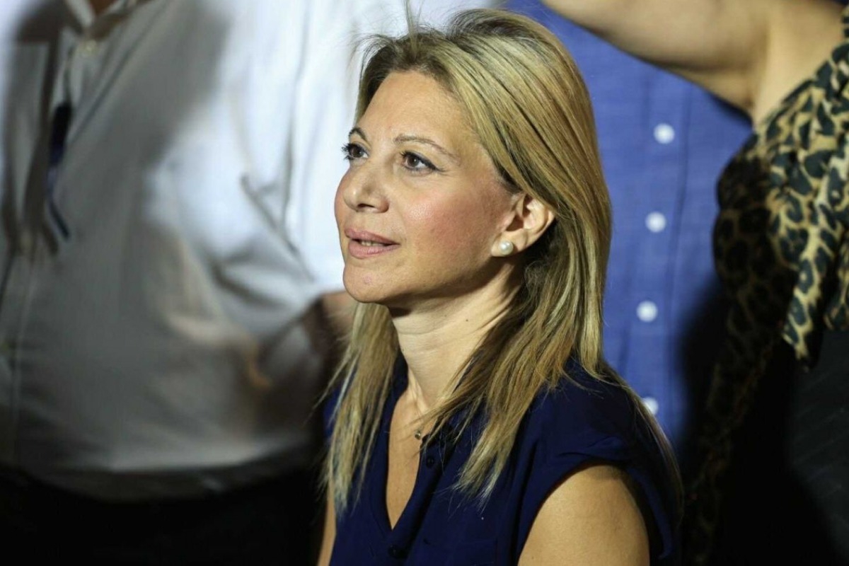 Μαρία Καρυστιανού: Το κίνημα οργανώνεται - Σχεδιάζουμε επιτροπή «σοφών» για τη σωτηρία της χώρας - Τις τελευταίες εβδομάδες, η κυρία Καρυστιανού δέχεται πολλαπλά αιτήματα από πολίτες που ζητούν την οργάνωση ενός συλλογικού εγχειρήματος