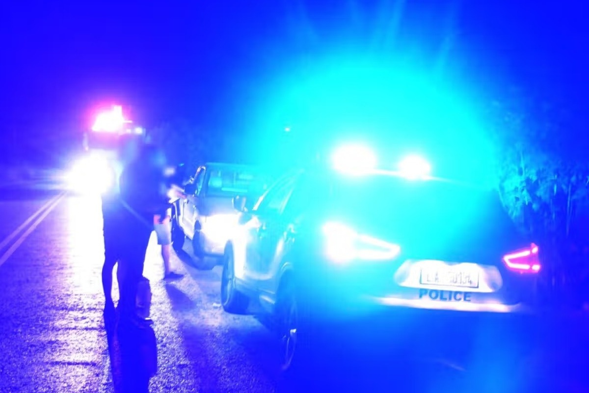 Αδερφός γνωστής παρουσιάστριας συνελήφθη μεθυσμένος μετά από επεισοδιακή καταδίωξη - Οταν ένας από τους αστυνομικούς της Ασφάλειας του έδειξε την υπηρεσιακή ταυτότητά του, για να του γνωστοποιήσει την ιδιότητά του, ο αδερφός της τηλεοπ