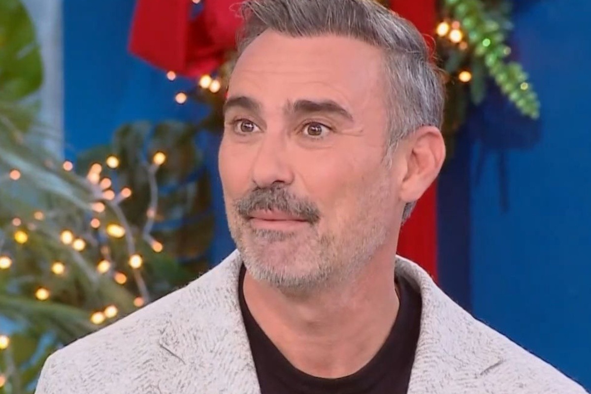 Γιώργος Καπουτζίδης για την Ειρήνη Κουμαριανού: «Με πήρε η κόρη της και μου είπε “πρέπει να έρθεις”»