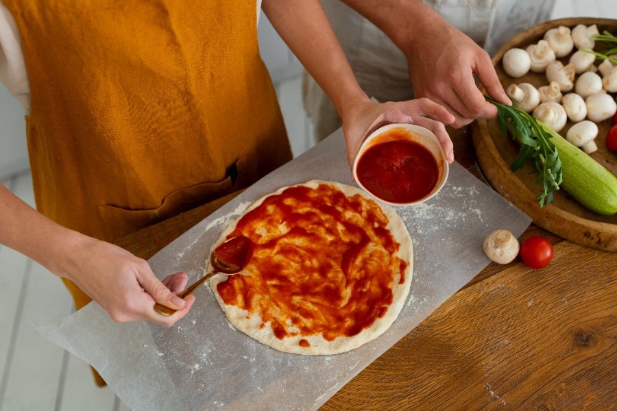 Φτιάξε την πιο εύκολη πίτσα της ζωής σου: Δοκίμασε αυτό το δίλεπτο κόλπο στη ζύμη