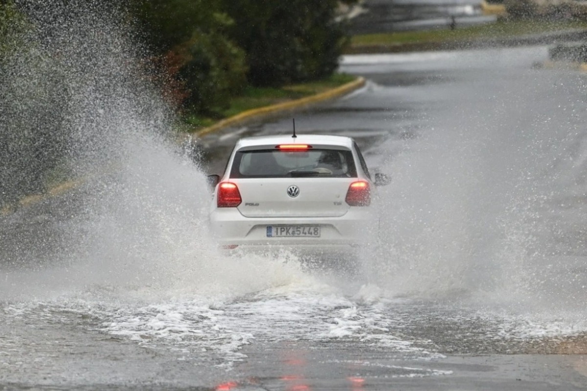 Προειδοποιητικό μήνυμα του 112 για Δωδεκάνησα, Χίο, Σάμο και Ικαρία ‑ Πώς θα κινηθεί η κακοκαιρία τις επόμενες ώρες