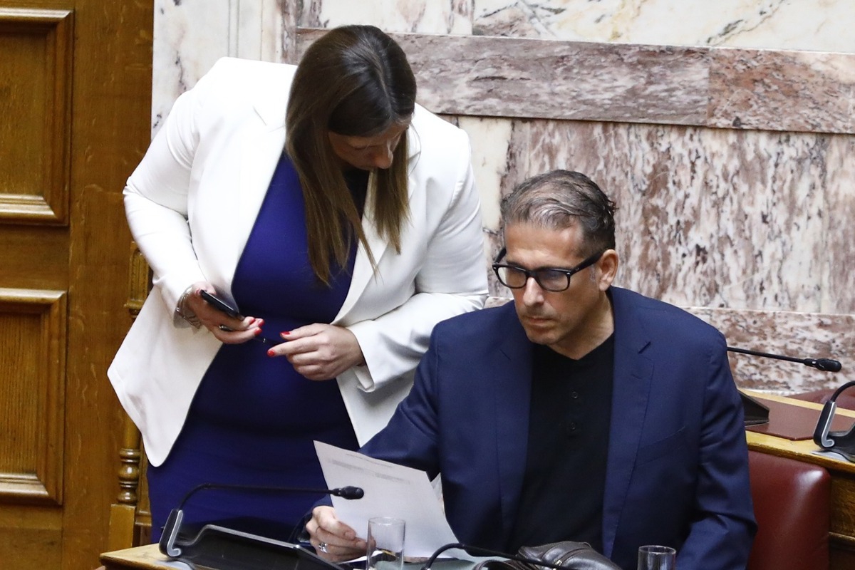 Πλεύση Ελευθερίας: Παραιτείται από βουλευτής ο Διαμαντής Καραναστάσης