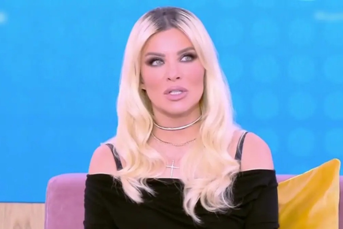 Κατερίνα Καινούργιου: «Το δέντρο μου έχει τόσες εσάνς του ροζ που τρελάθηκα»