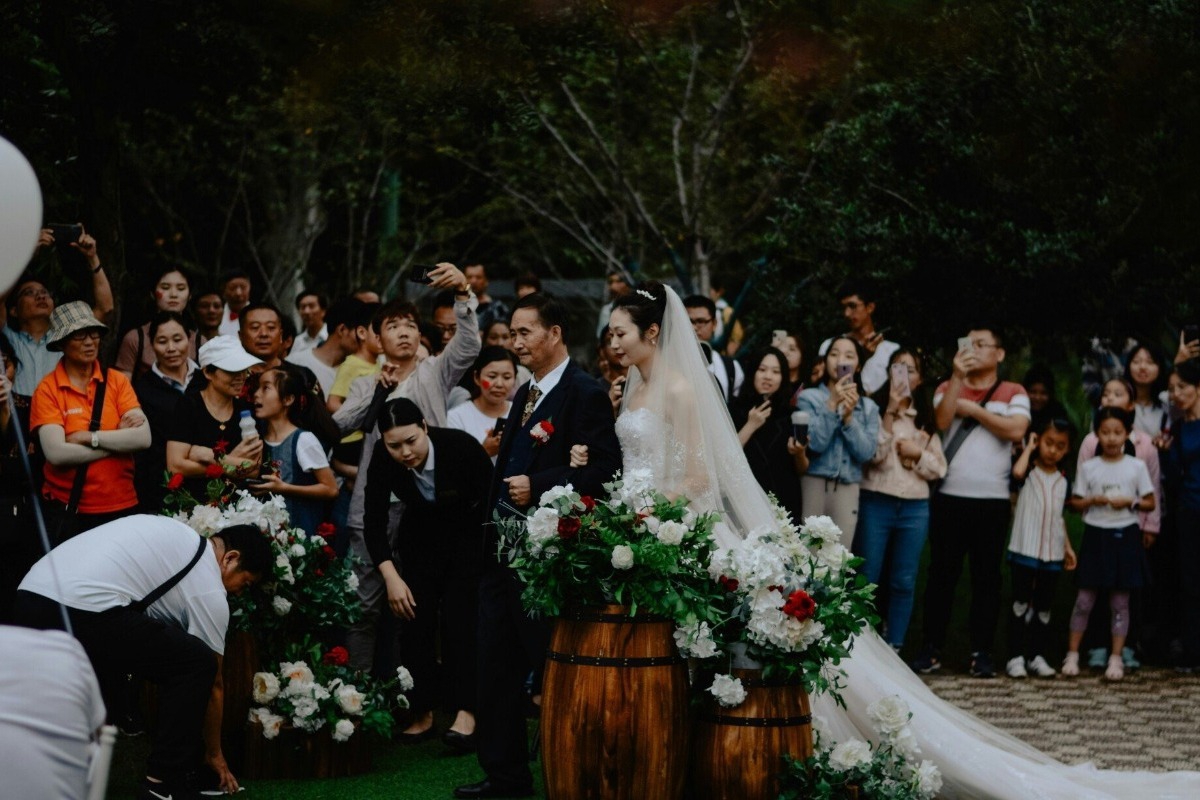 Κίνα: Δίνουν κουπόνια σε νεόνυμφους για να αυξηθούν οι γάμοι