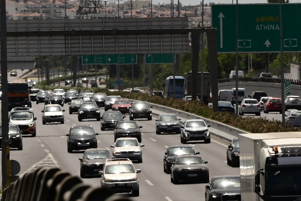Κίνηση στους δρόμους: Μέχρι και 30 λεπτά οι καθυστερήσεις στην Αττική Οδό - Μεγάλο μποτιλιάρισμα σε Κηφισό και Λεωφ. Αθηνών - Μετ’ εμποδίων εξελίσσεται η κίνηση των οχημάτων στους δρόμους της Αθήνας για ακόμα ένα πρωί.