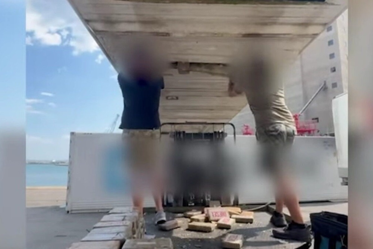 Κoκαΐvη αξίας 5,5 εκ. ευρώ σε κοντέινερ από τη Λατινική Αμερική – Τρεις συλλήψεις στον Ασπρόπυργο
