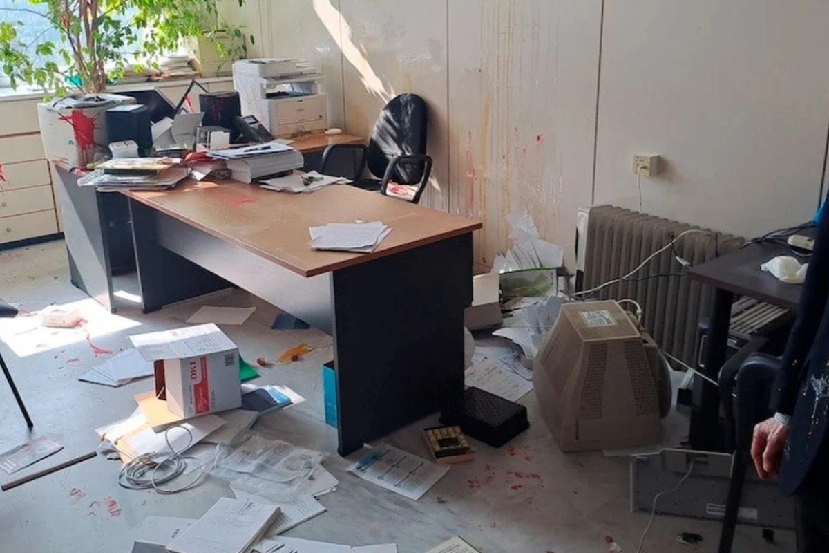 Παρέμβαση εισαγγελέα για την επίθεση κουκουλοφόρων στον πρόεδρο του τμήματος Μαθηματικών του ΕΚΠΑ - Η επίθεση ξεκίνησε λίγο μετά το μεσημέρι της περασμένης Παρασκευής