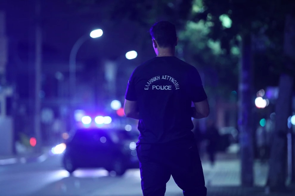 Απόπειρα δολοφονίας στα Ανω Λιόσια: «Γάζωσαν» με 47 σφαίρες πολυτελές ΙΧ – Γλίτωσε «κεφάλι» της Greek Mafia