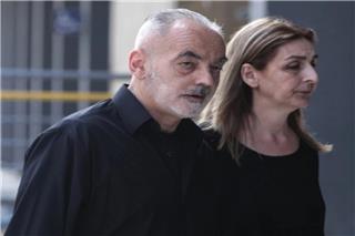 Δίκη Καμπανού: «Έπρεπε να κάτσουν και οι γονείς στο εδώλιο» λέει ο πατέρας του Αλκη
