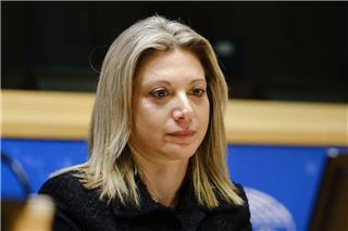 Προανακριτική για εσχάτη προδοσία από τον Μητσοτάκη ως τον Σπίρτζη ζητά η Καρυστιανού