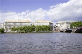 Τι διαφορά έχει η MI5 από την MI6;