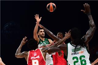 Final Four: Ο Ολυμπιακός κέρδισε τον Παναθηναϊκό