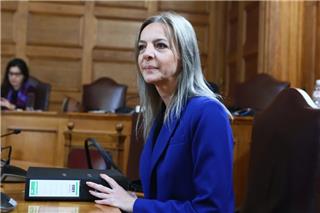 Πόπη Σεμερτζίδου για δέσμευση τραπεζικών λογαριασμών: «Να αρχίσω απεργία πείνας έξω από τη Βουλή;»