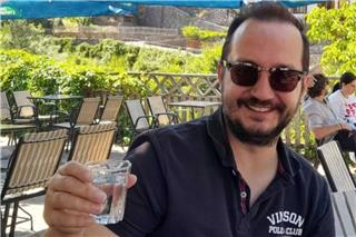 Για έγκλημα μιλάει σε νυχτερινή ανάρτησή της η μητέρα του 39χρονου Βασίλη Καλογήρου