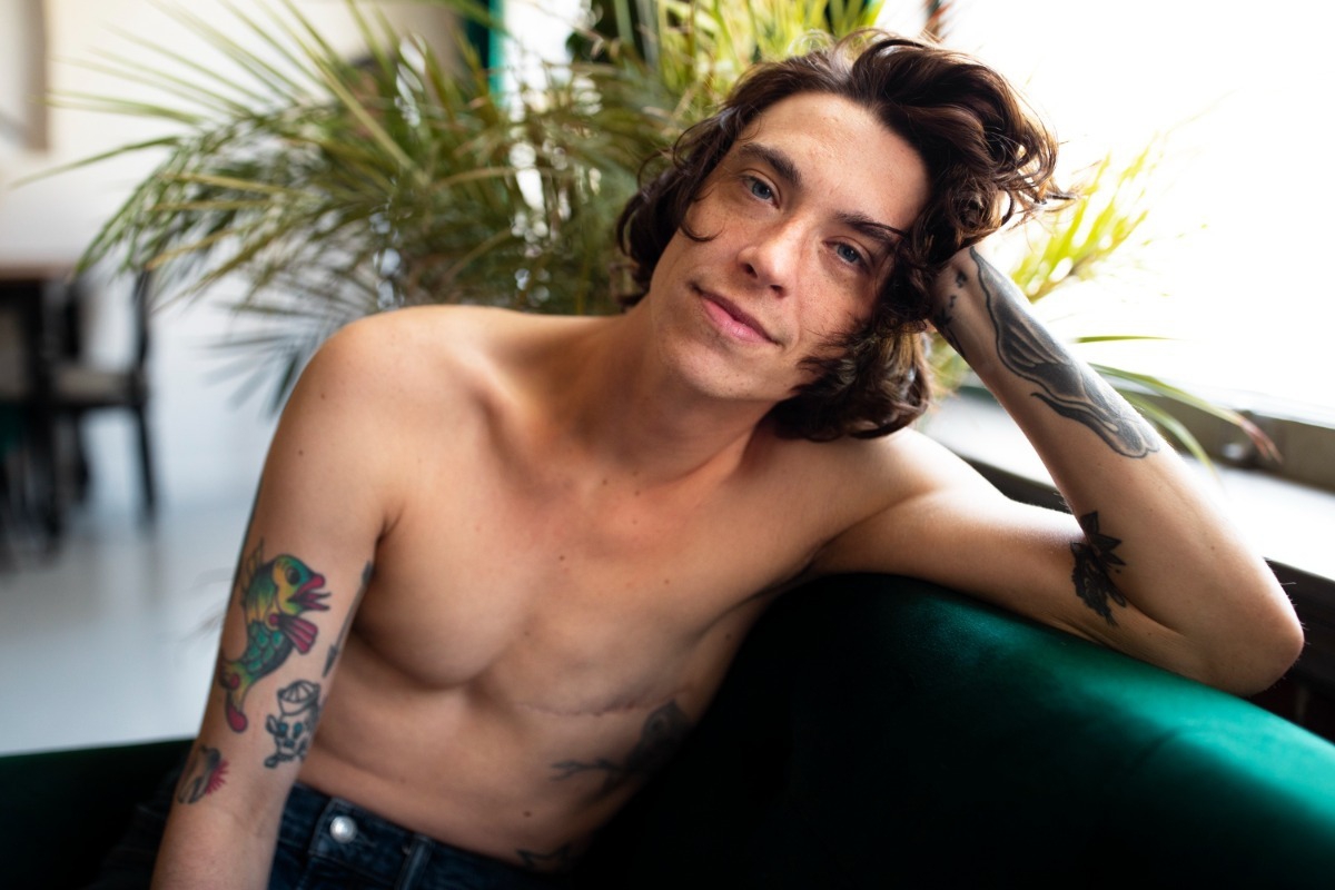 Πως οι άντρες ποpνοσταρ διατηρούν τις στuσεις τους για πολλή ώρα;