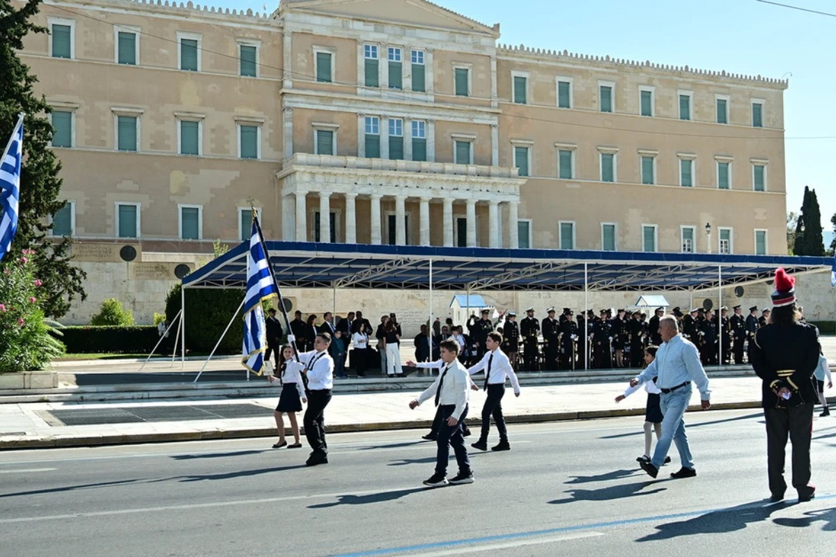 Κρίσιμο τεστ σήμερα για το νέο νόμο για τον Αγνωστο Στρατιώτη στη μαθητική παρέλαση της Αθήνας - Η ανησυχία για προβοκάτσιες, ή ακόμα και για επεισόδια είναι έντονη