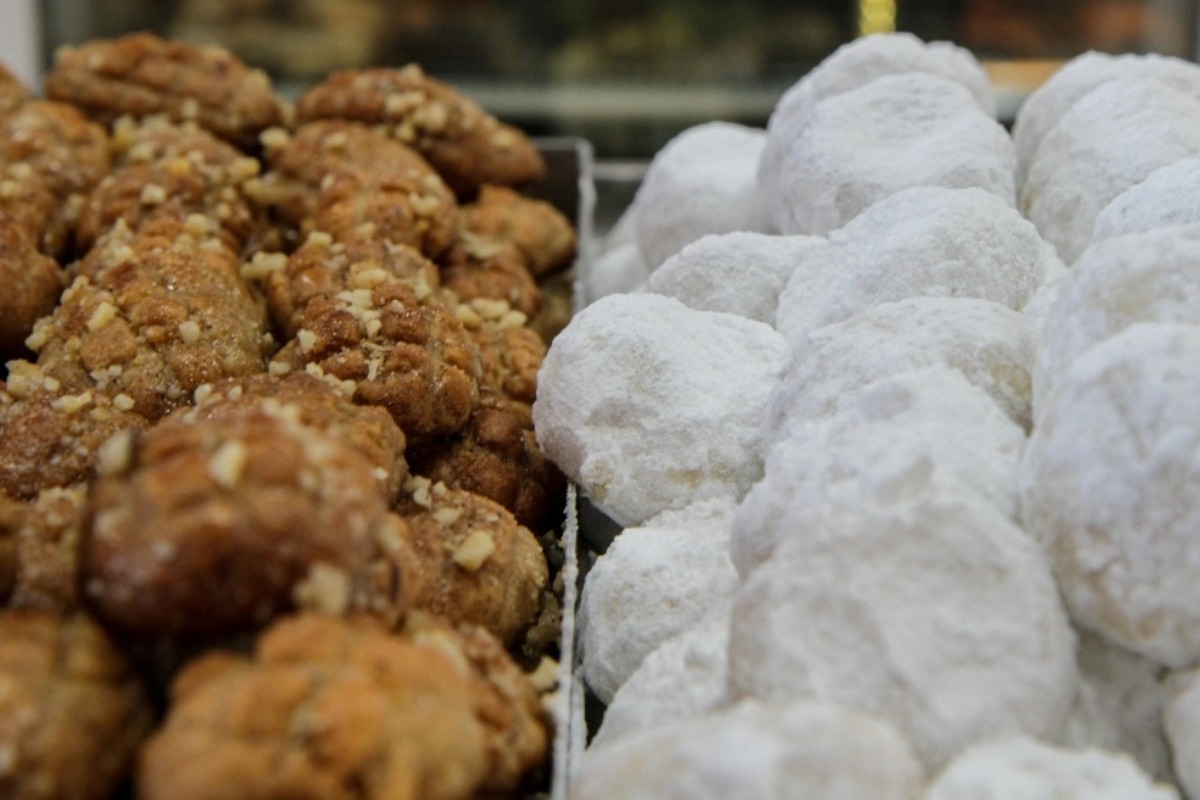 Χριστουγεννιάτικα γλυκά: Τι θα πληρώσουμε φέτος για μελομακάρονα και κουραμπιέδες