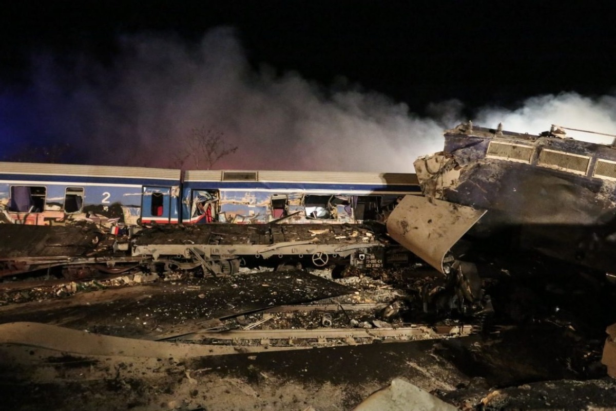 Νέα ηχητικά ντοκουμέντα από τα Τέμπη - «Ήταν ο γιος μου μέσα, τον παίρνω τηλέφωνο και δεν απαντά» - Η σπαρακτική στιγμή που μητέρα καλεί το 112 για να ενημερωθεί για την κατάσταση υγείας του γιού της