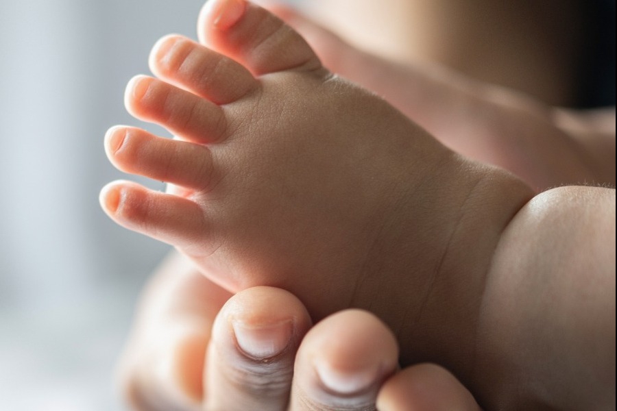 Συγκλονίζει η μητέρα του βρέφους που βρέθηκε νεκρό στην Αθήνα ‑ «Μπέμπα μου ξύπνα»