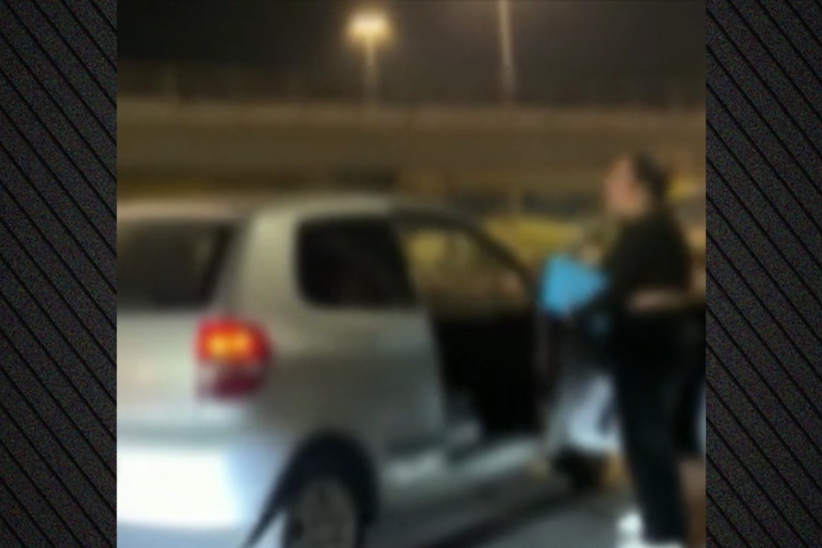 Βίντεο-σοκ έξω από τον ΣΚΑΪ με γυναίκα να εκλιπαρεί τον σύντροφό της: «Δεν έρχομαι μέσα γιατί θα με χτυπήσεις κι άλλο» - Η γυναίκα ήταν με μαυρισμένο μάτι, όπως αναφέρθηκε στο ρεπορτάζ, με τους περαστικούς να προσπαθούν να βοηθήσουν