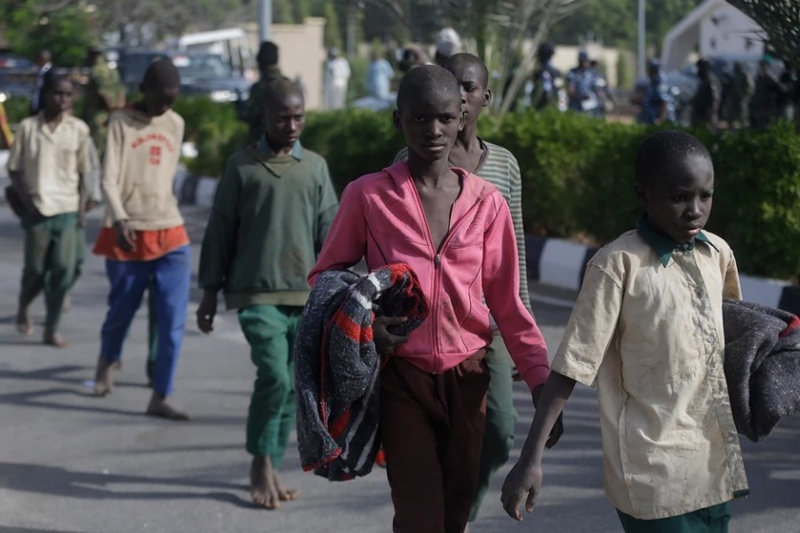Ένοπλοι απήγαγαν 52 μαθητές από καθολικό σχολείο στη Νιγηρία - Οι επιθέσεις έχουν φέρει στο προσκήνιο την έλλειψη ασφάλειας στη χώρα