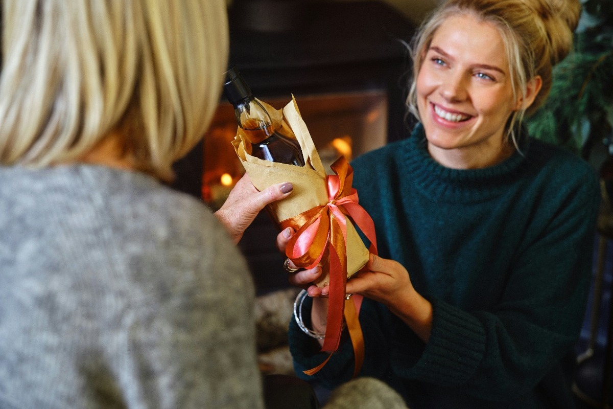 Τι δώρο να πάρεις σε κάθε ζώδιο φέτος τα Χριστούγεννα – Δες τον απόλυτο astro-guide!