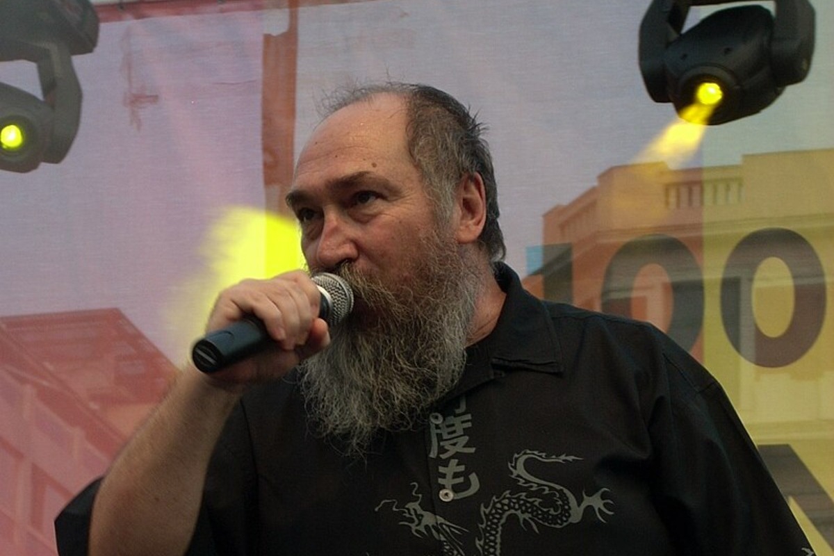 Σαν σήμερα: Οκτώ χρόνια χωρίς τον Τζίμη Πανούση