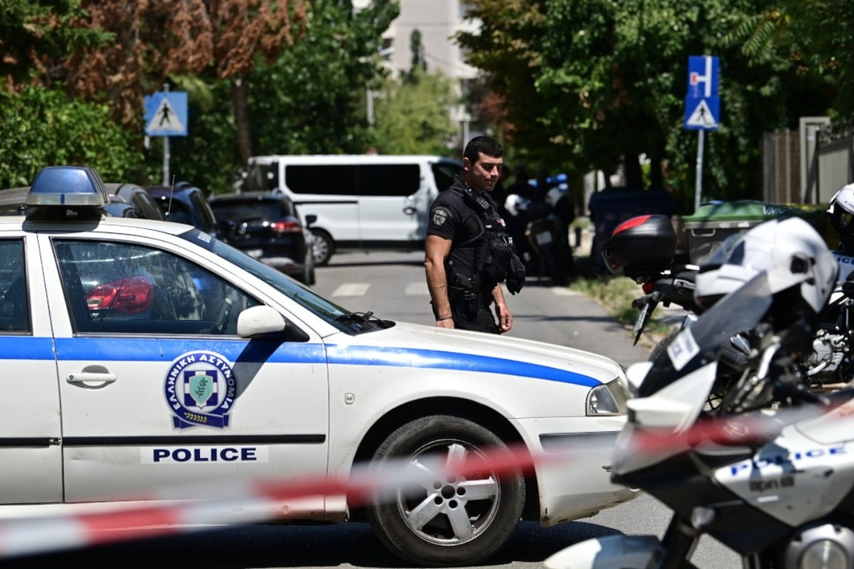 Δίωξη για ανθρωπoκτovία από πρόθεση στον 28χρονο για τη δoλoφovία της 47χρονης στο Χαλάνδρι
