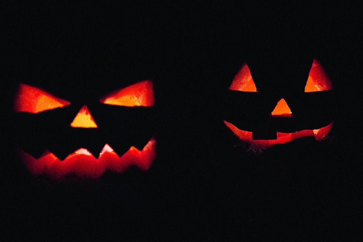 Τα ζώδια σήμερα 31/10: Κάψε τα «πρέπει», κράτα τη σπίθα»