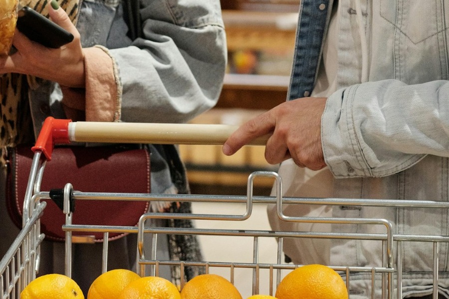 Έκλεψε τυριά αξίας 25 ευρώ από σούπερ μάρκετ για να ταΐσει τον άρρωστο πατέρα του