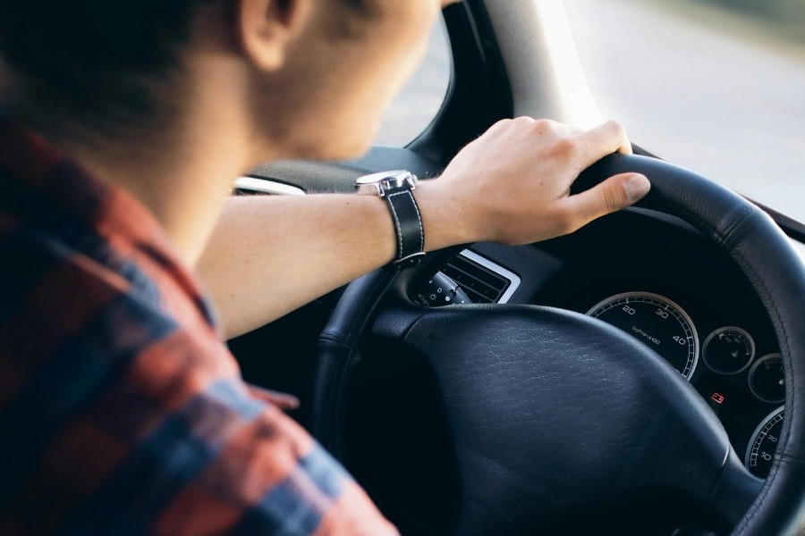 Τέλη κυκλοφορίας με τον μήνα: Τι αλλάζει στις ημερομηνίες ‑ Τι πρέπει να γνωρίζετε