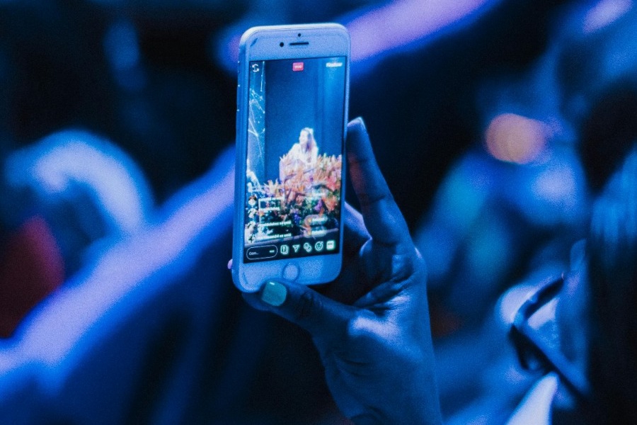 Το 40% της ζωής σου: Η σοκαριστική αλήθεια για τον χρόνο που τρώμε μπροστά σε οθόνες