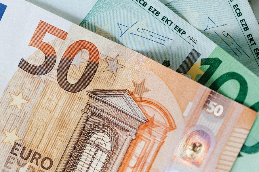 Το ψηφιακό ευρώ έρχεται – Τι αλλάζει για τράπεζες, πολίτες και επιχειρήσεις