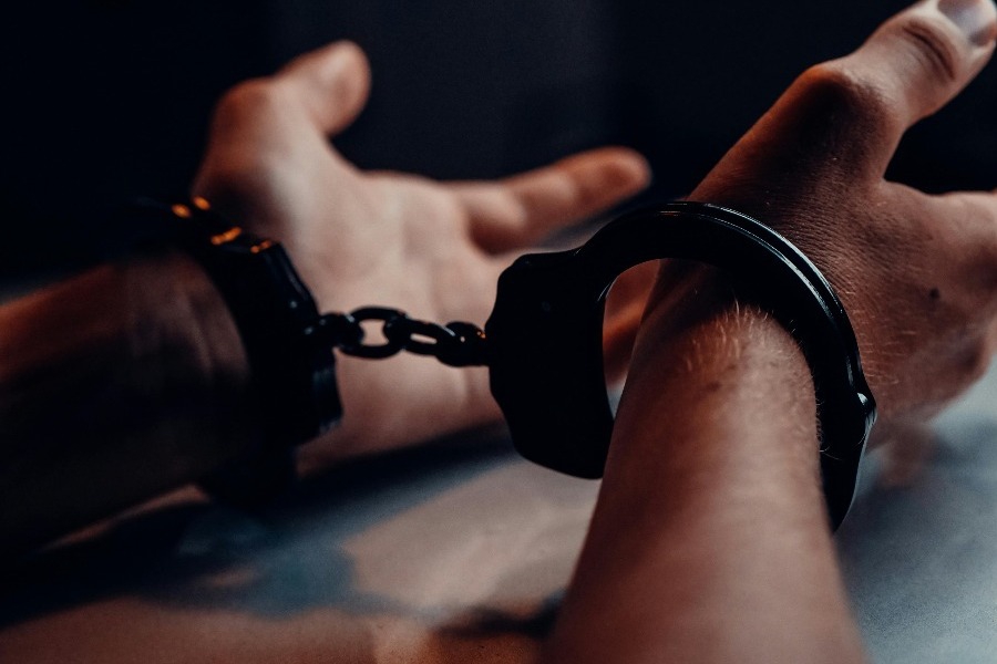 Απολογούνται σήμερα ο 19χρονος και ο 27χρονος που συνελήφθησαν για τη φωτιά στα Συχαινά