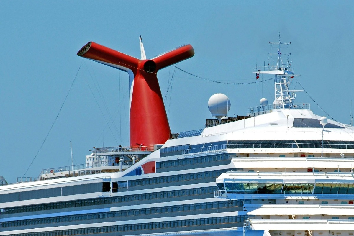 Οι κρουαζιέρες γυμνιστών αυξάνονται: Τι στο καλό γίνεται μέσα σε αυτά τα ταξίδια;