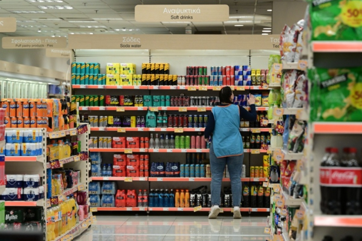 Ωράριο σούπερ μάρκετ σήμερα (31/12): Τι ώρα κλείνουν τα καταστήματα την παραμονή της πρωτοχρονιάς