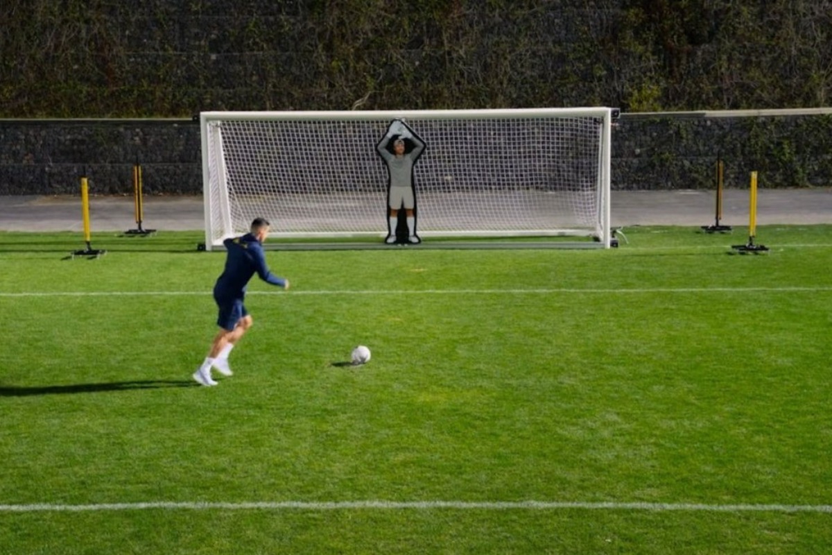 Κριστιάνο εναντίον μηχανής: Πώς ο Ρονάλντο νίκησε το ανίκητο ρομπότ‑τερματοφύλακα