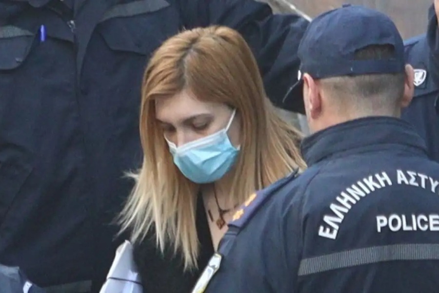 «Η Ρούλα Πισπιρίγκου έχει ερυθηματώδη λύκο, έχει χάσει πάνω από 30 κιλά» λέει η δικηγόρος της - «Κάθε Παρασκευή μεταφέρεται σε δημόσιο νοσοκομείο για εξετάσεις, γιατί στη φυλακή δεν υπάρχει η κατάλληλη ιατροφαρμακευτική περίθαλψη»