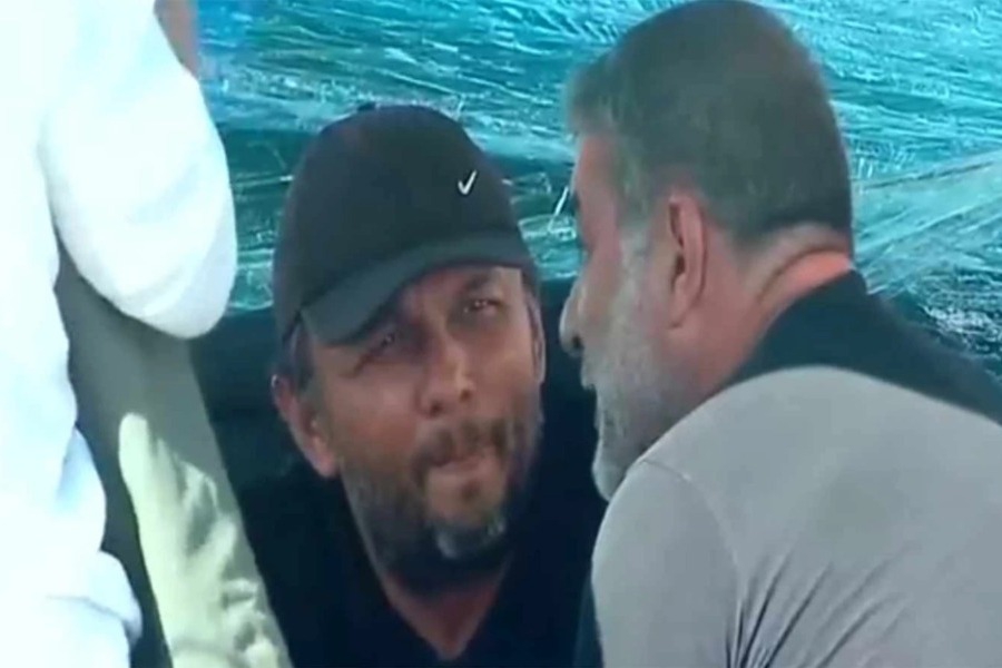 Ο Βασίλης Μπισμπίκης επισκέφτηκε τον Πάνο Ρούτσι στο Σύνταγμα